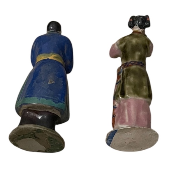 Pair Of Two Vintage Hand‎ Painted Oriental Pottery Figurines - Picture 4 of 9